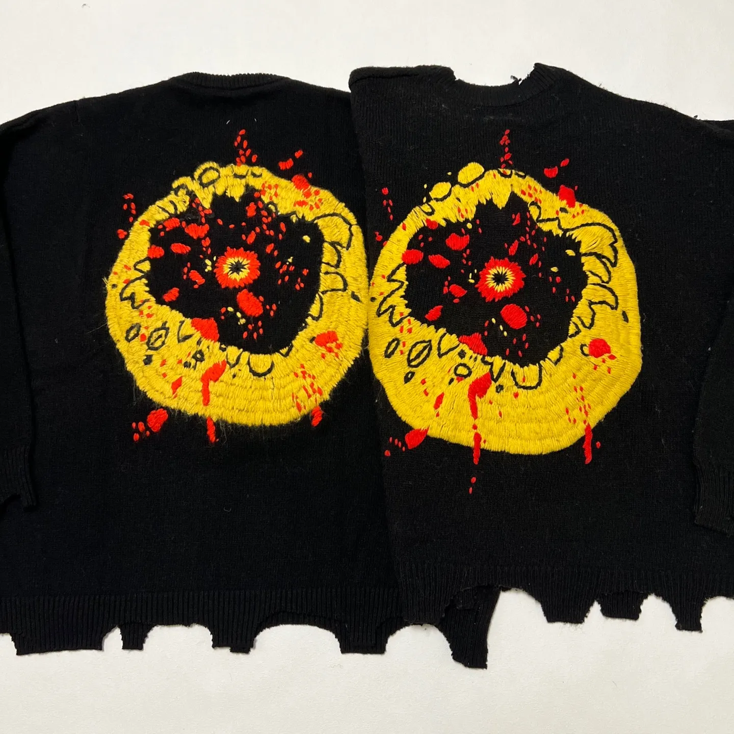 Pattern making VS ZP Super heavy hand embroidery Customized dyed wool Made with care SAINT M×××××× x CACTUS PLANT FLEA MMARKE SMILE CP_CREW KNT/BLK The latest CPFM joint model Hit the smiley face destruction sweater Black S-XL